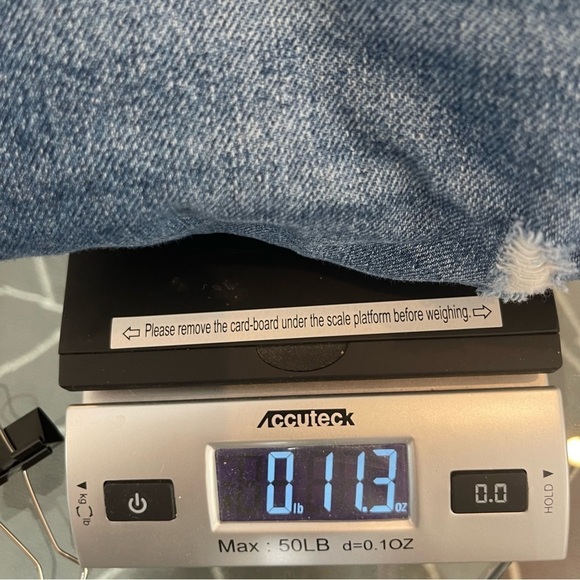 Be:  H&M & Denim Mom Shorts Women 6 High Waisted Mom Short Distressed Folded hem - Picture 10 of 10